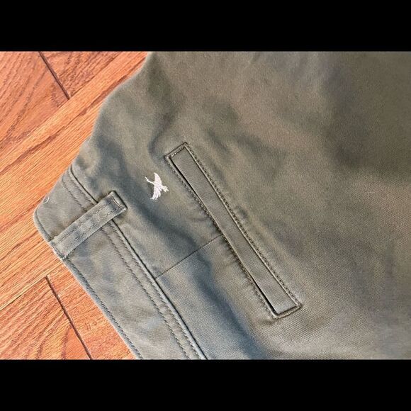 SALE Eddie Bauer olive green chino shorts size 8 - Picture 4 of 6